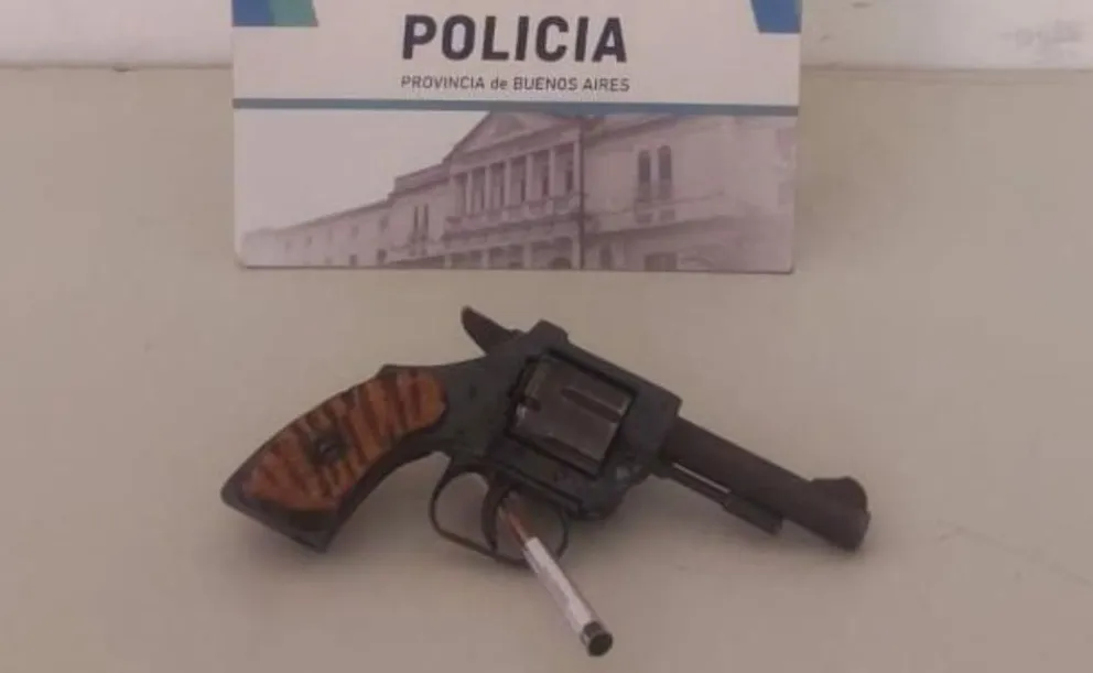Secuestraron un revólver que se habría usado en el homicidio del barrio Las Dalias