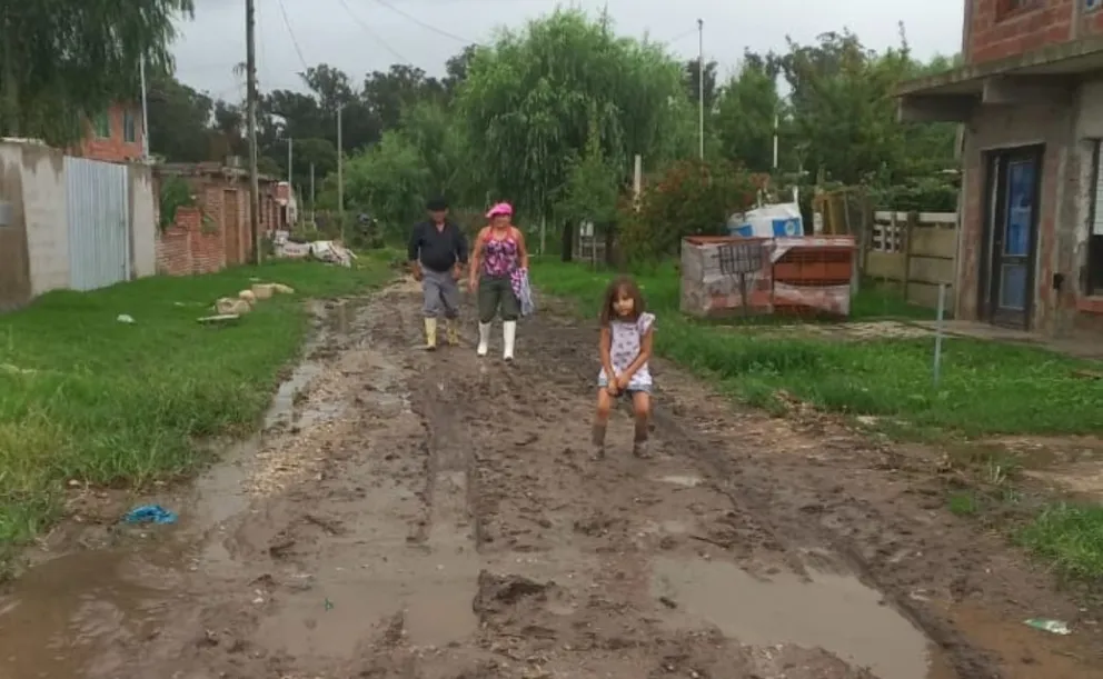 VIDEO: La difícil tarea de transitar por el barrio Parque Independencia