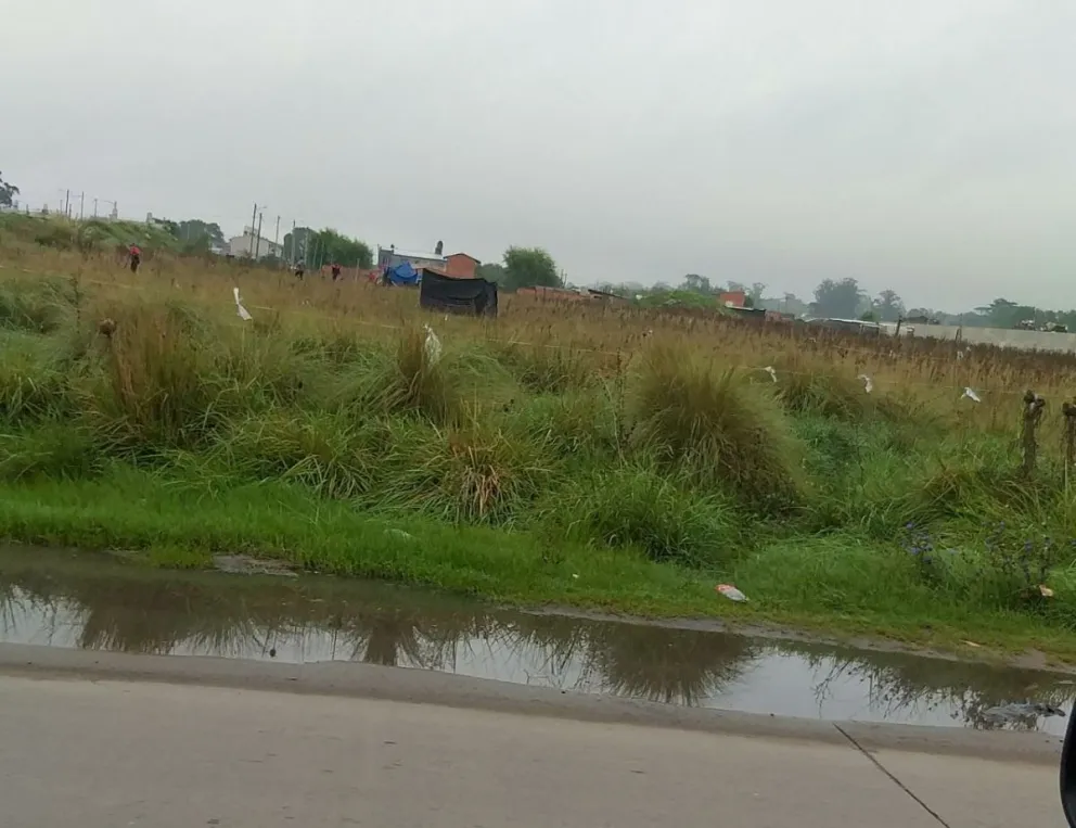 Avanza con carpas y más de 50 ocupantes una nueva toma de terrenos en el barrio Las Heras