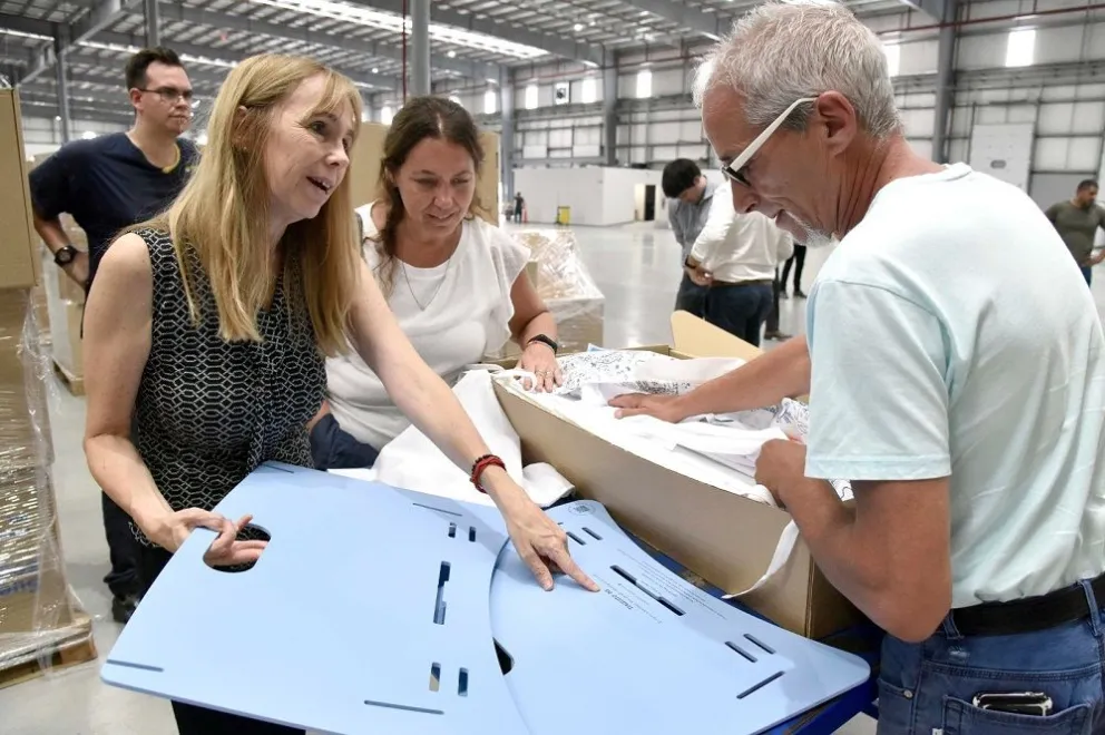 Distribuyen los kits de Sueño Seguro en todo el país