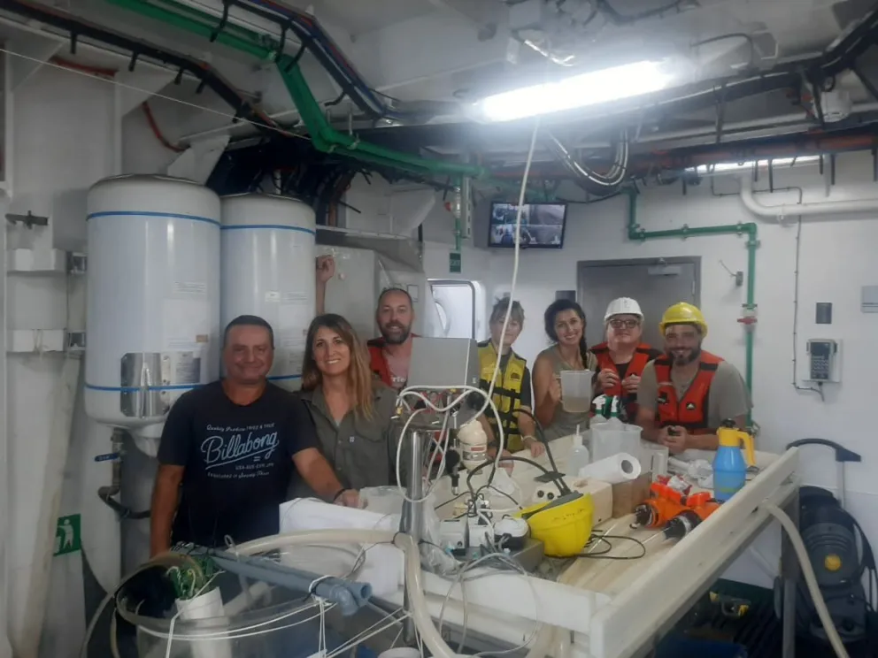 INIDEP capturó huevos de anchoíta para estudios de biología experimental en cautiverio