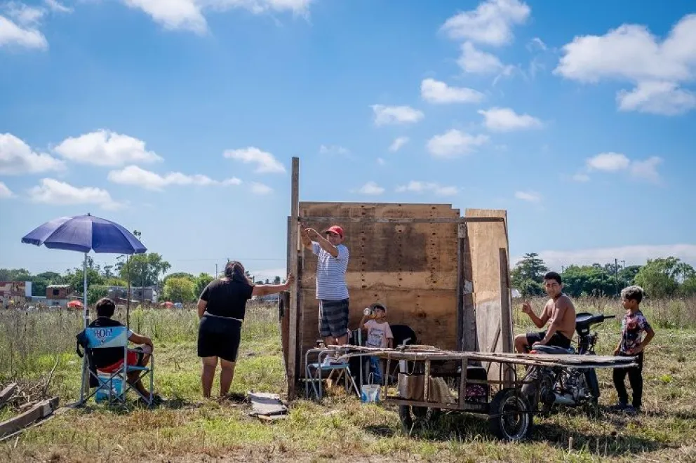 Toma de tierras en Las Heras