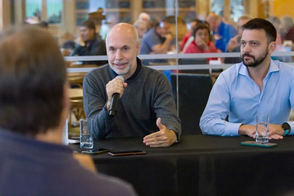 Larreta recorrió Tandil y Ayacucho