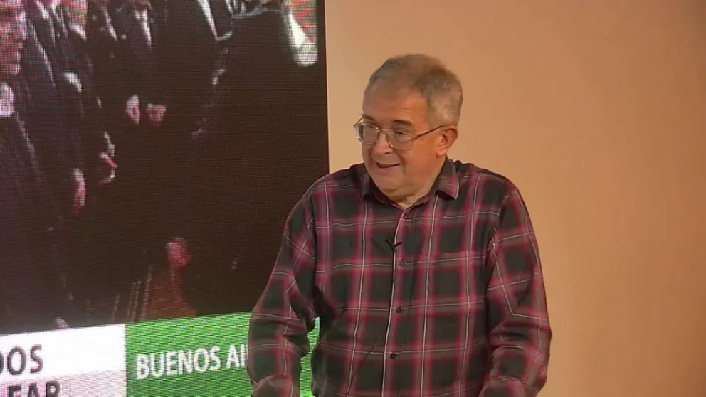 Señalan que "Argentina carece de una política exterior sólida e independiente"