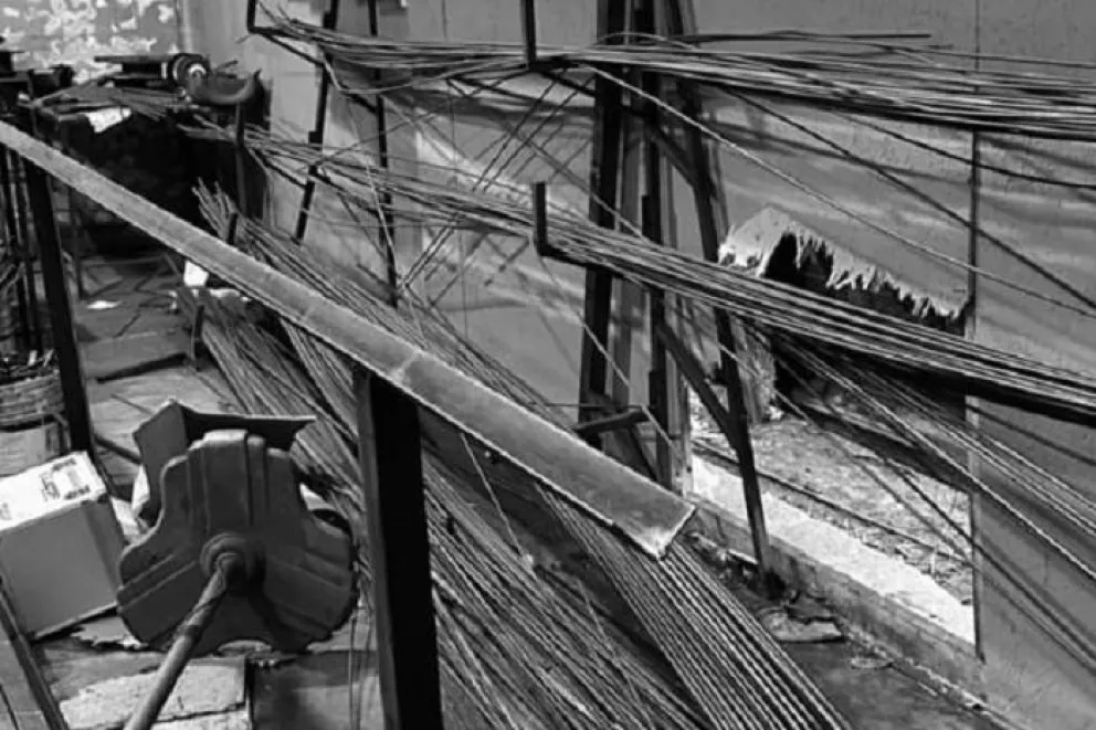 Millonario robo en una reconocida fábrica: se llevaron las máquinas y rompieron el galpón