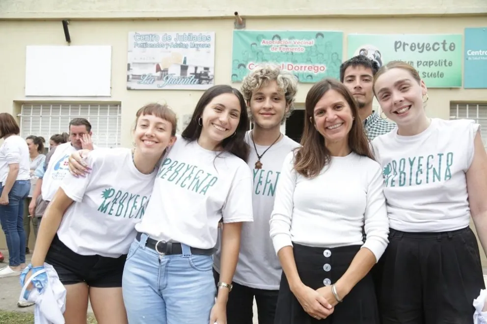 Raverta participó de una jornada solidaria en el Centro Comunitario de Salud Mental Dorrego