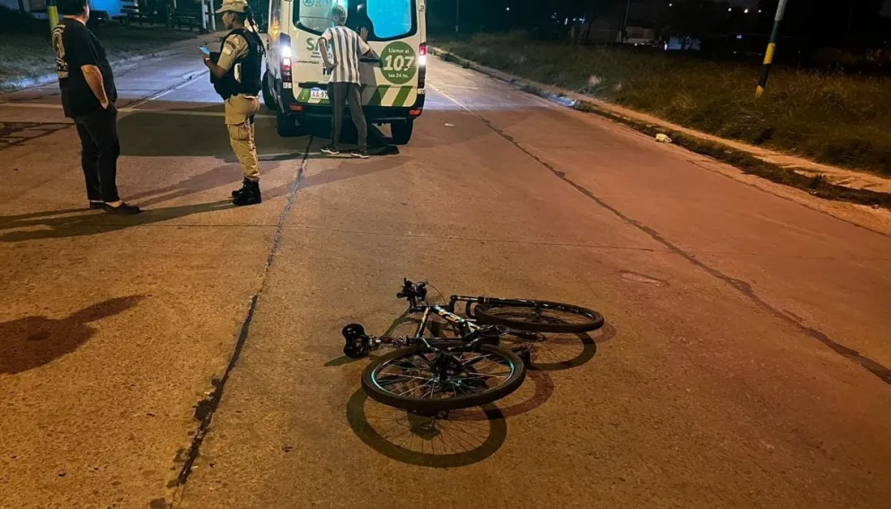 El conductor de un Palio atropelló a un ciclista en Antártida Argentina y Benito Lynch
