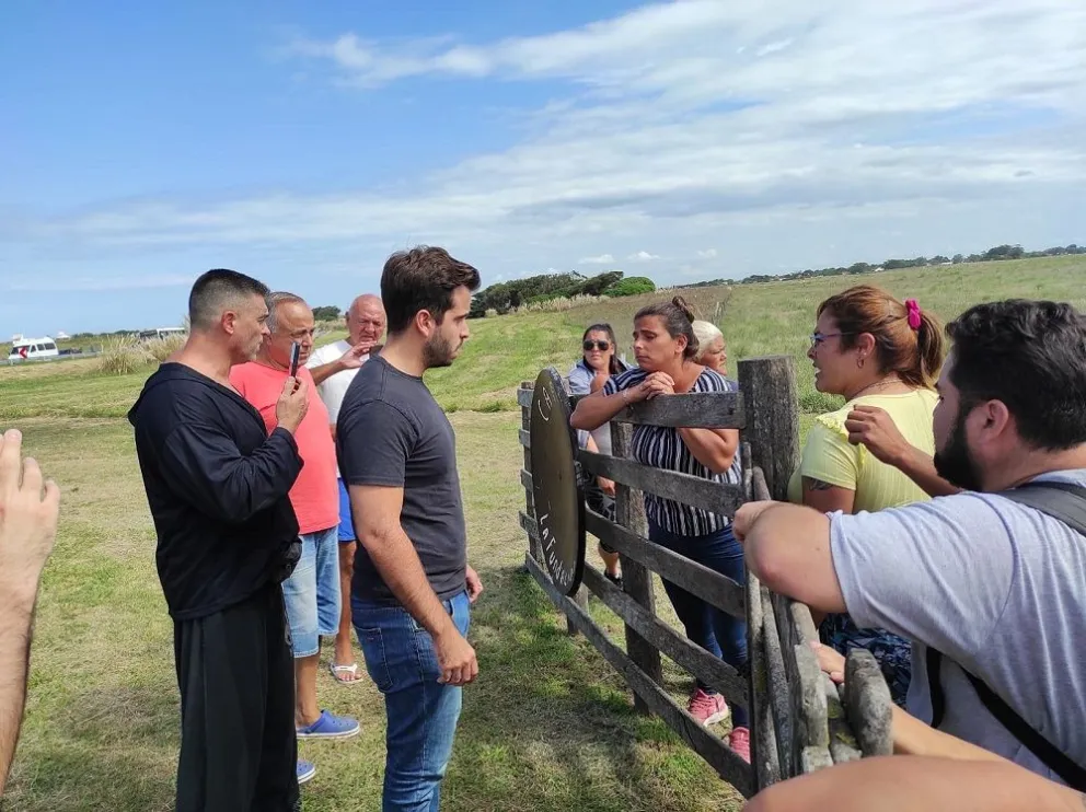 Estiman que por la tarde se retirarán los integrantes del MTE del campo ubicado al sur de Chapadmalal 