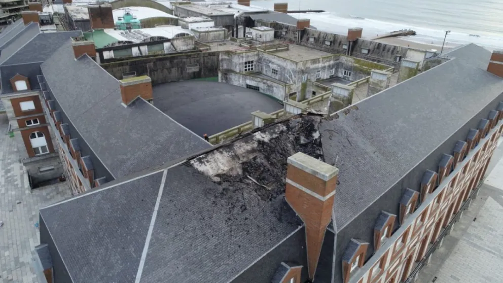 Peritajes confirmarían que el incendio del techo del Auditórium fue producto de una brasa de la Falla Valenciana