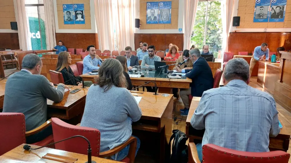 El valor del boleto: Docentes de Exactas explicaron el estudio de costos en el Concejo Deliberante