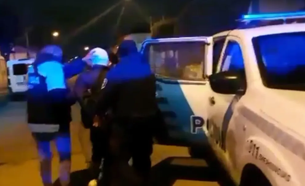 Atrapan a dos robaruedas tras una persecución de varias cuadras