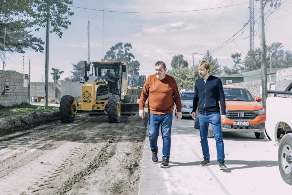 Obras de pavimentación en el barrio Don Emilio