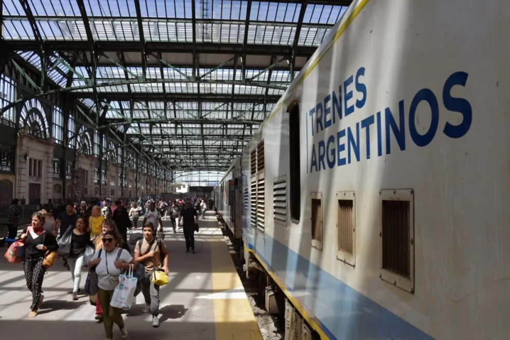 Están disponibles los pasajes de Julio para el tren que une Mar del Plata y plaza Constitución