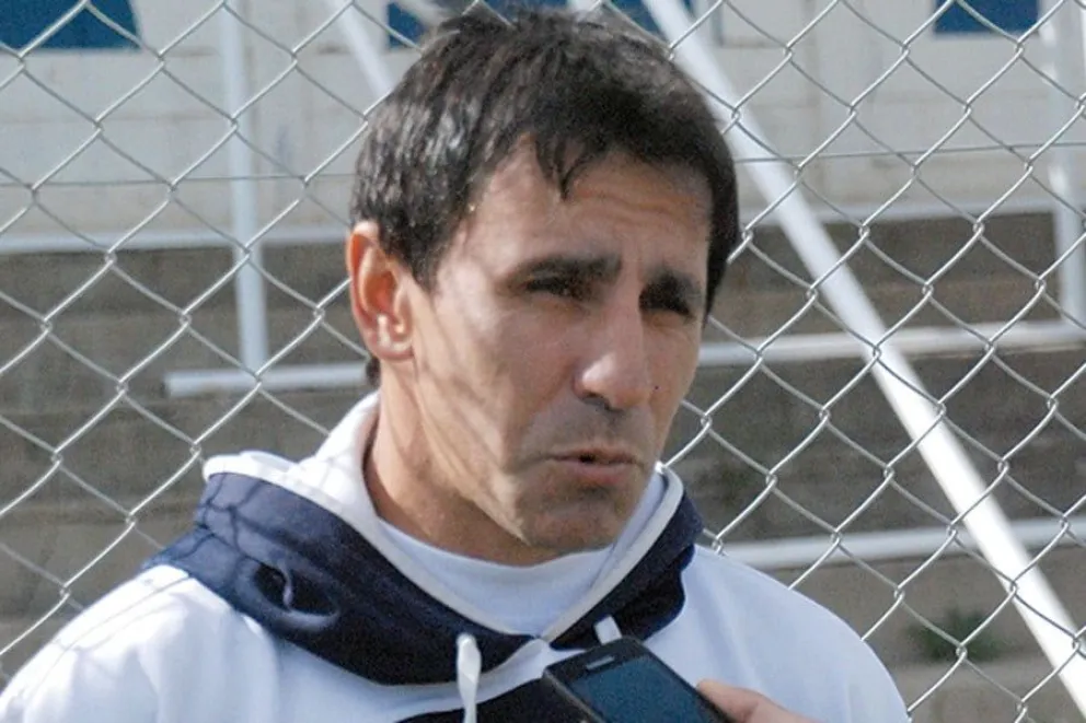 Jorge Izquierdo es nuevo técnico de Santamarina tras la renuncia de Mayor