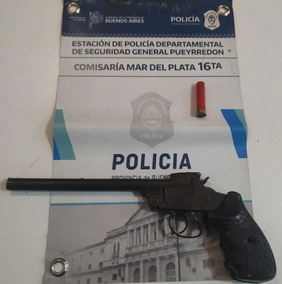 Un hombre fue golpeado y amenazado de muerte por sus dos hermanos