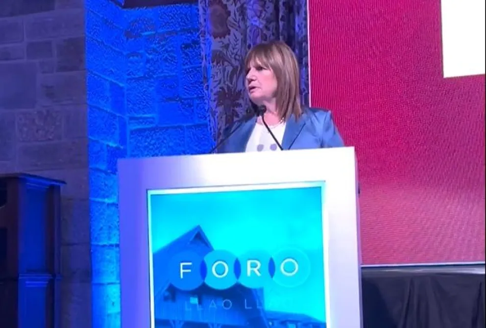 Bullrich prometió "orden" y "salir del cepo" en el Foro Llao Llao