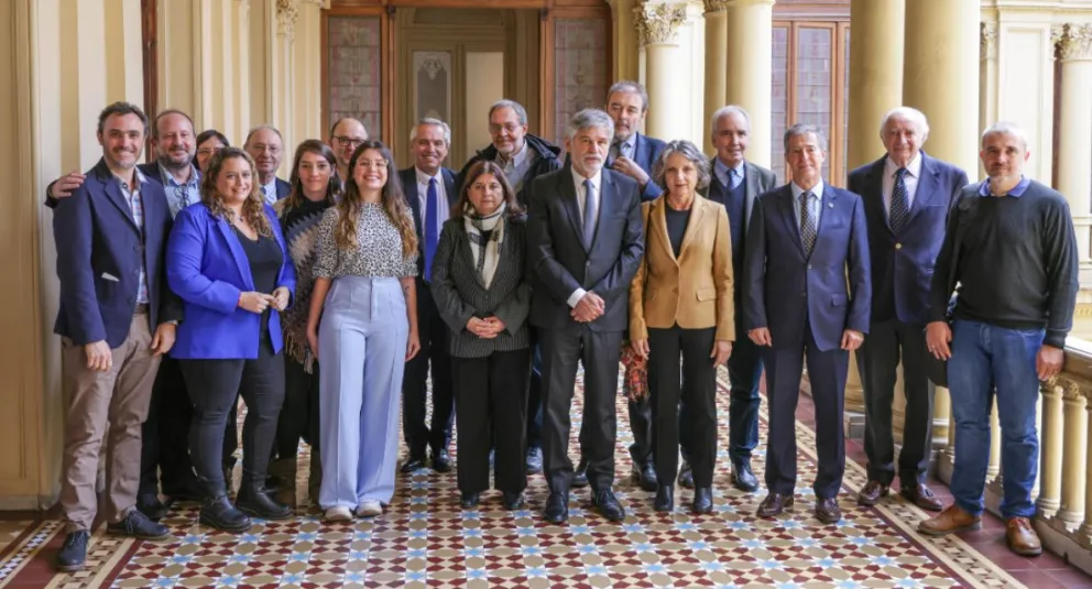 Oficializaron un 10% de aumento salarial para investigadores del Conicet