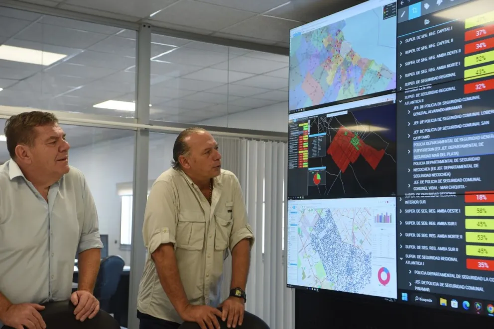 Guillermo Montenegro junto a Sergio Berni