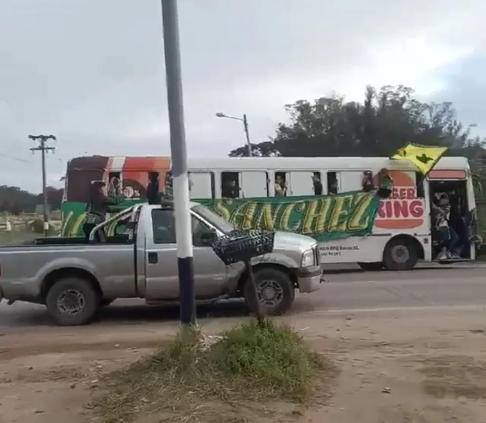El micro con hinchas de Aldosivi no poseía VTV, el piso estaba podrido, y tenía problemas de frenos y cubiertas
