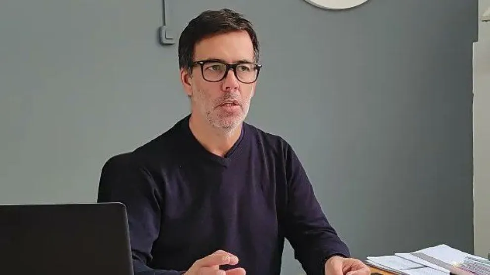 Concejal Daniel Núñez denunció pintadas en su casa y pegatina en HCD con graves acusaciones en su contra