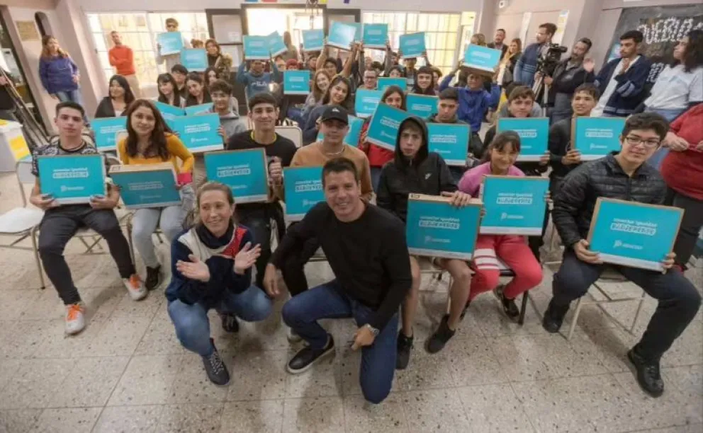 Entregaron en La Costa más de 300 computadoras del programa Conectar Igualdad Bonaerense