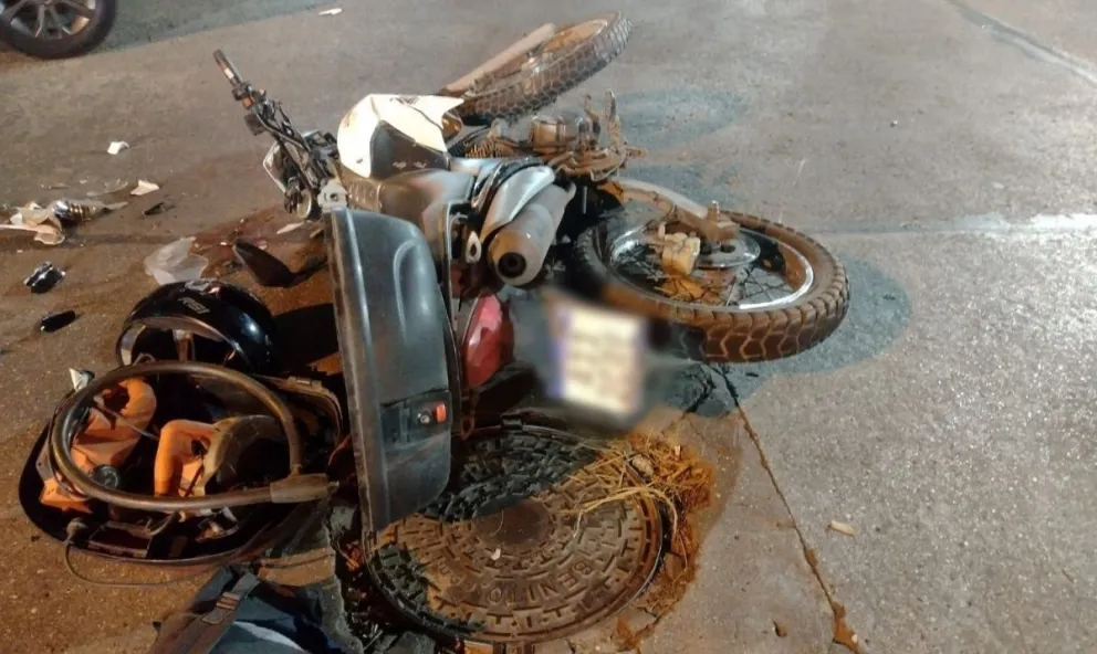 Motociclista alcoholizado y taxista chocaron en Jara y Libertad