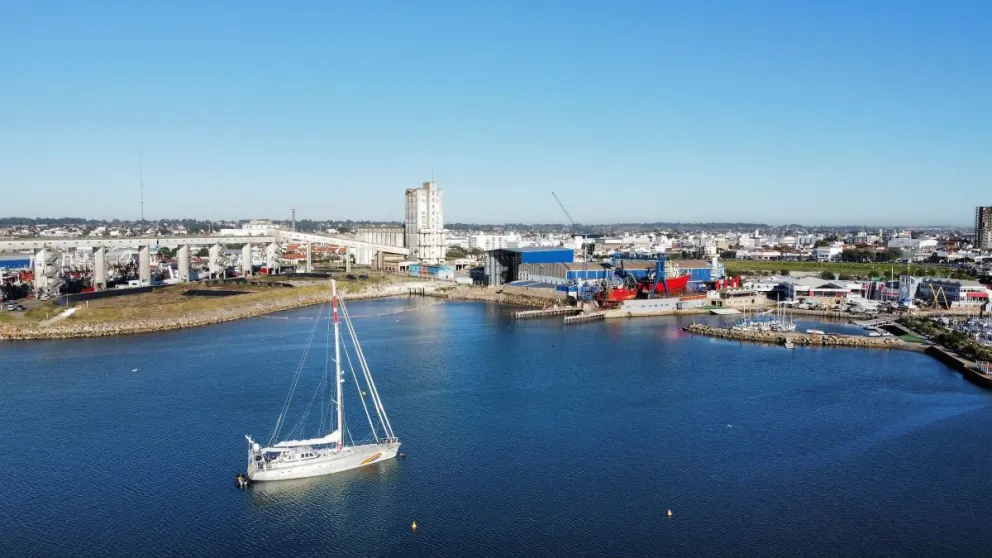 Visitó Mar del Plata "Witness", el último barco incorporado por Greenpeace