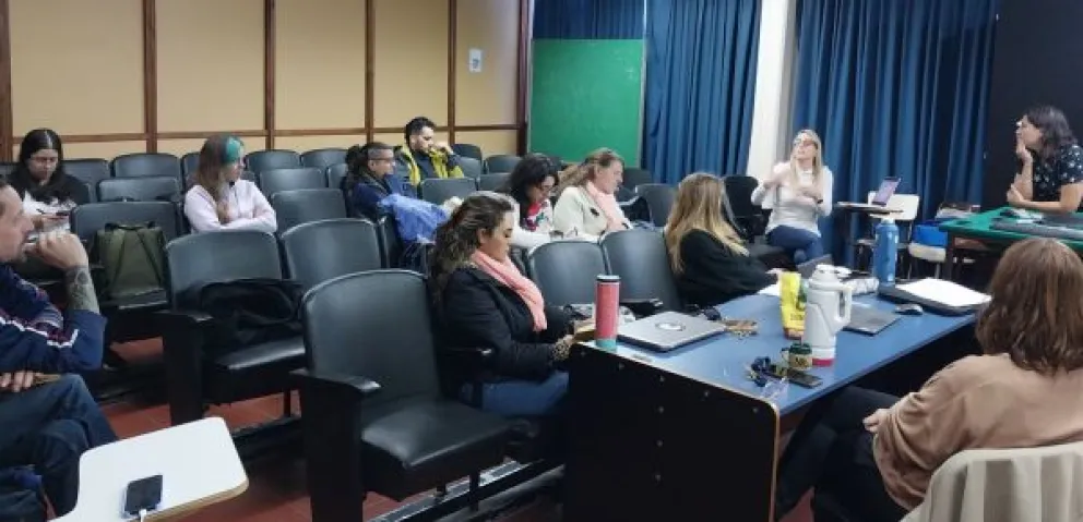  Especialistas del CONICET dictaron un curso sobre microplásticos