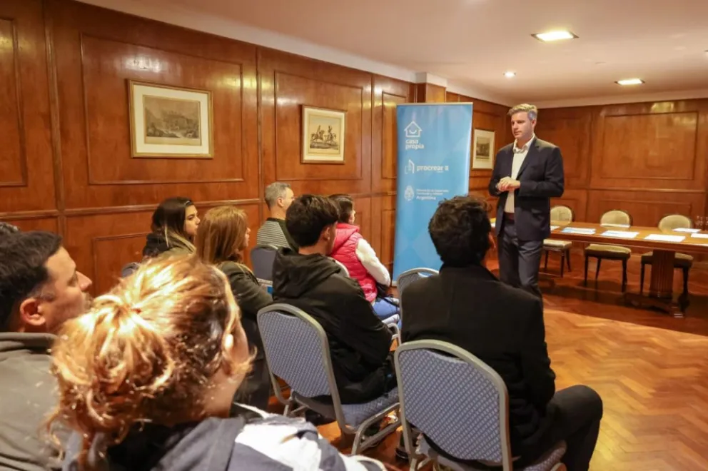 Entregaron nuevos lotes a familias de Mar del Plata beneficiarias de Procrear II