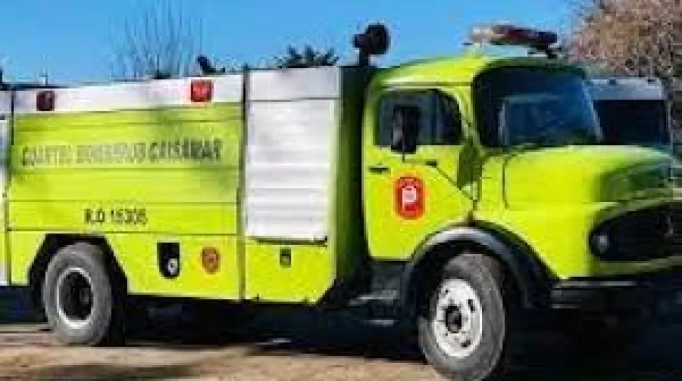 Dos personas heridas en un incendio en Parque Peña