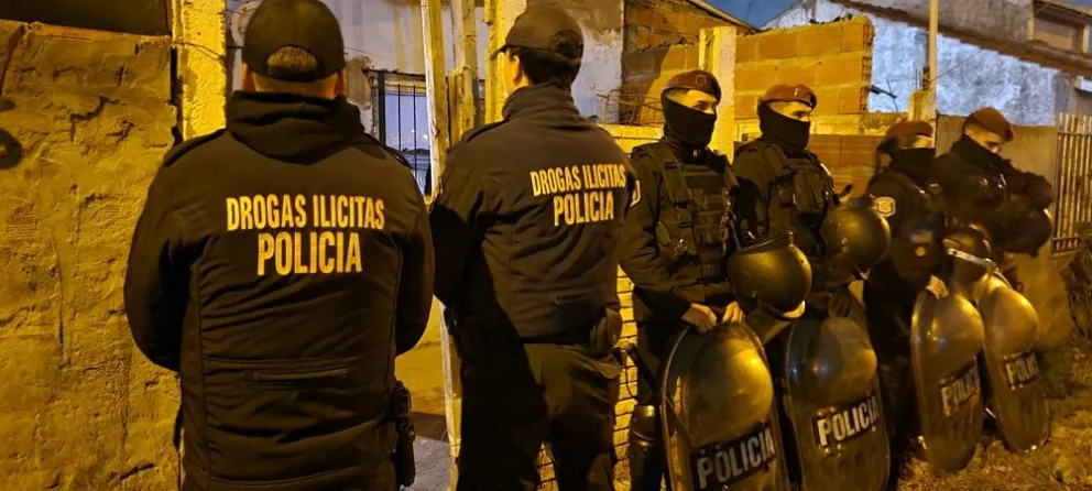 Detienen a una mujer por venta de drogas en Camet