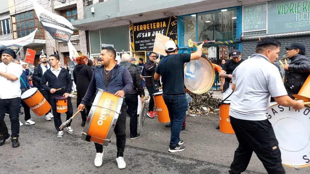 Delegados de UTHGRA de CABA pedirán que se impugne el congreso porque no los dejaron entrar