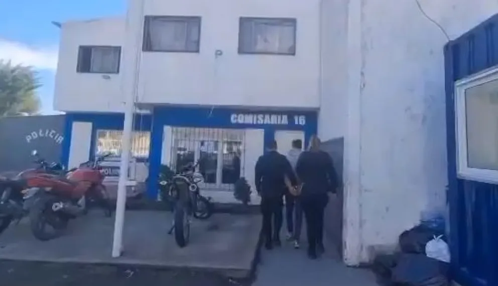 Lo capturan luego de robarle el teléfono celular a empleado de seguridad en una sede de Cedim