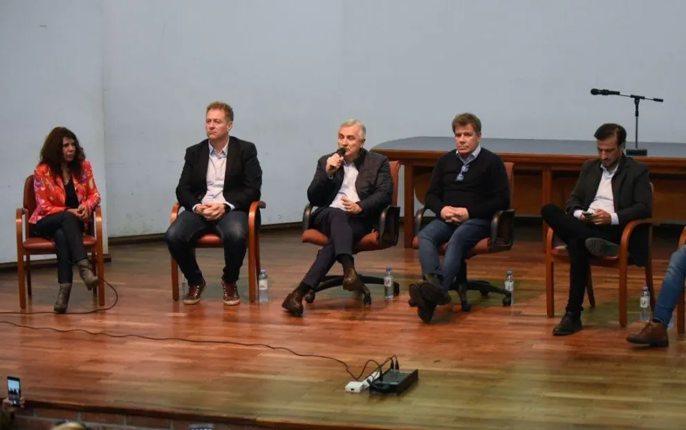 Morales destacó la necesidad de "desarrollar un programa serio de gobierno”