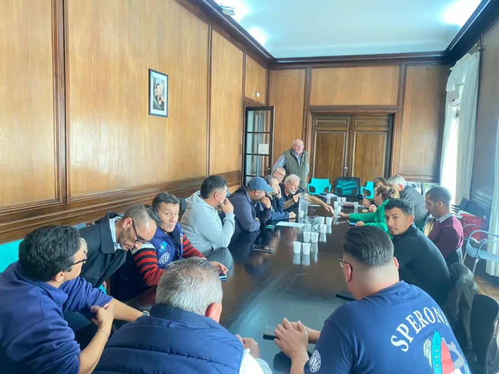 Obreros Navales acordaron aumento del 55% con un sector de las cámaras empresarias