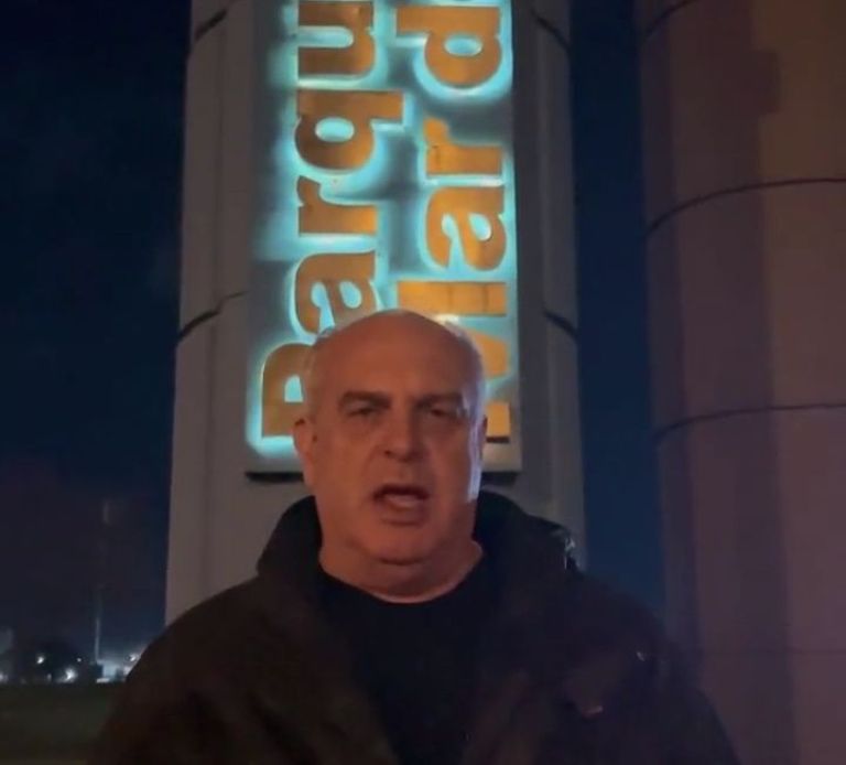 Con un video, Rabinovich le reclamó al gobernador que encienda las