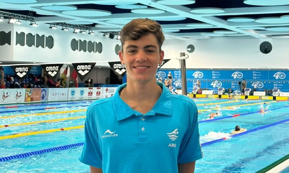 Exitosa gira europea del nadador Ulises Saravia 