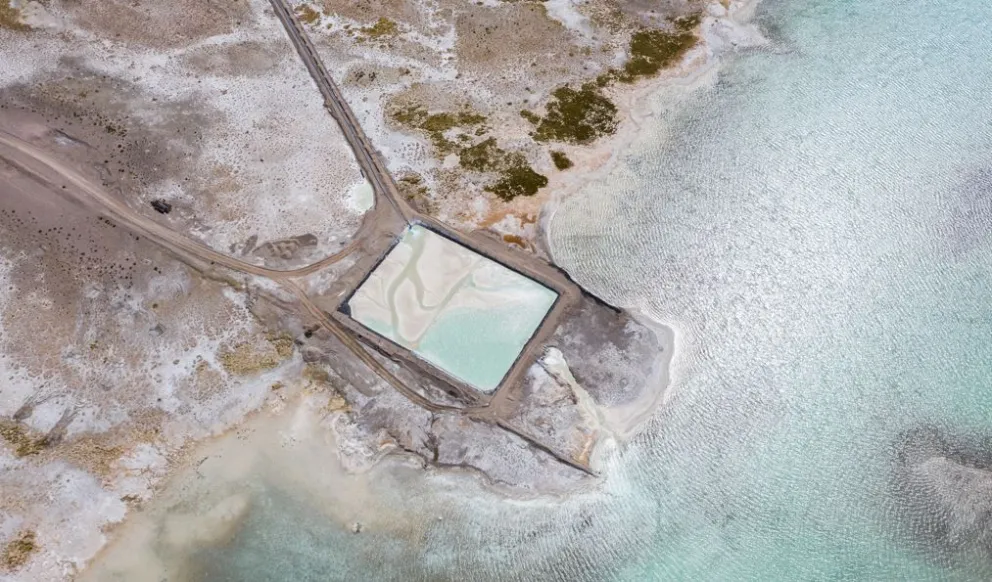 El tercer proyecto de litio argentino comienza a producir y a exportar 