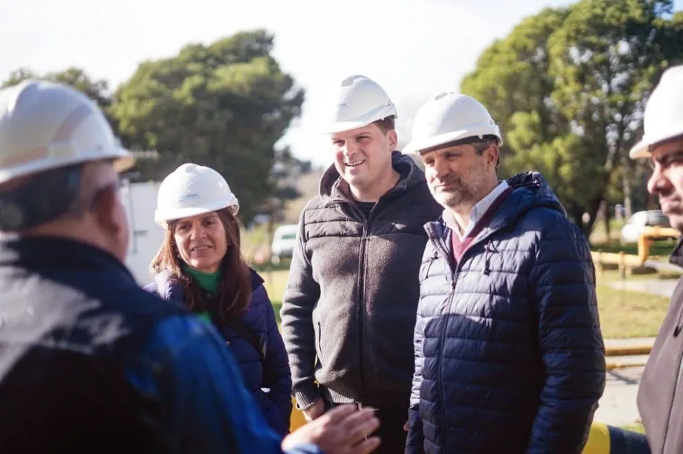 Raverta, Cheppi, y Ciano recorrieron la obra del Gasoducto de la Costa 
