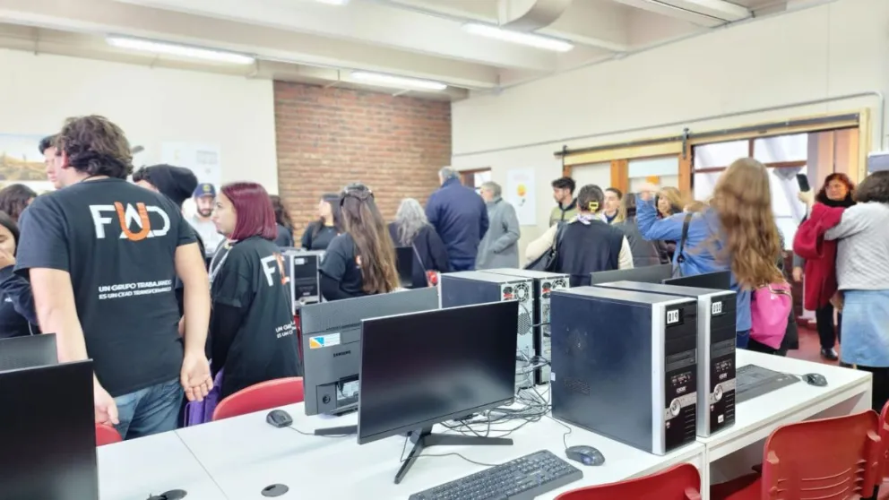 Inauguraron una sala de computación en la Facultad de Arquitectura