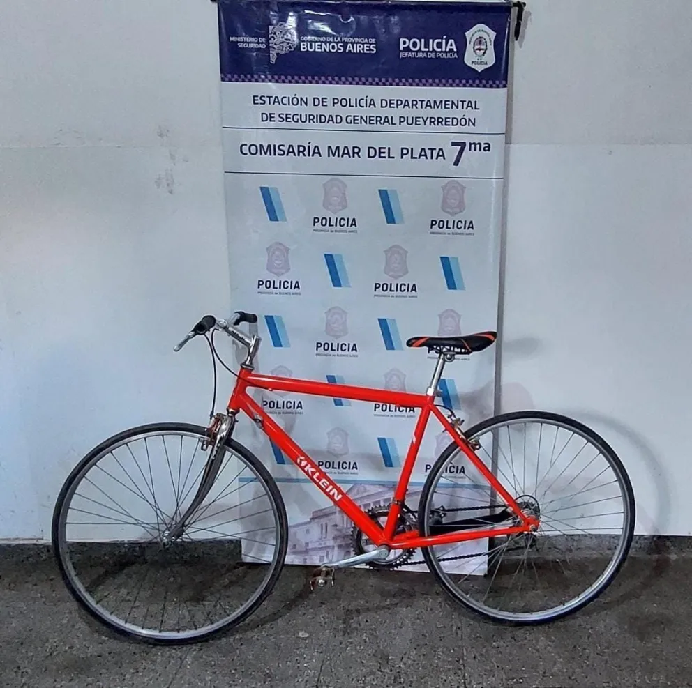 Pintor descubrió que vendían en Marketplace la bicicleta que le habían robado y la recuperó