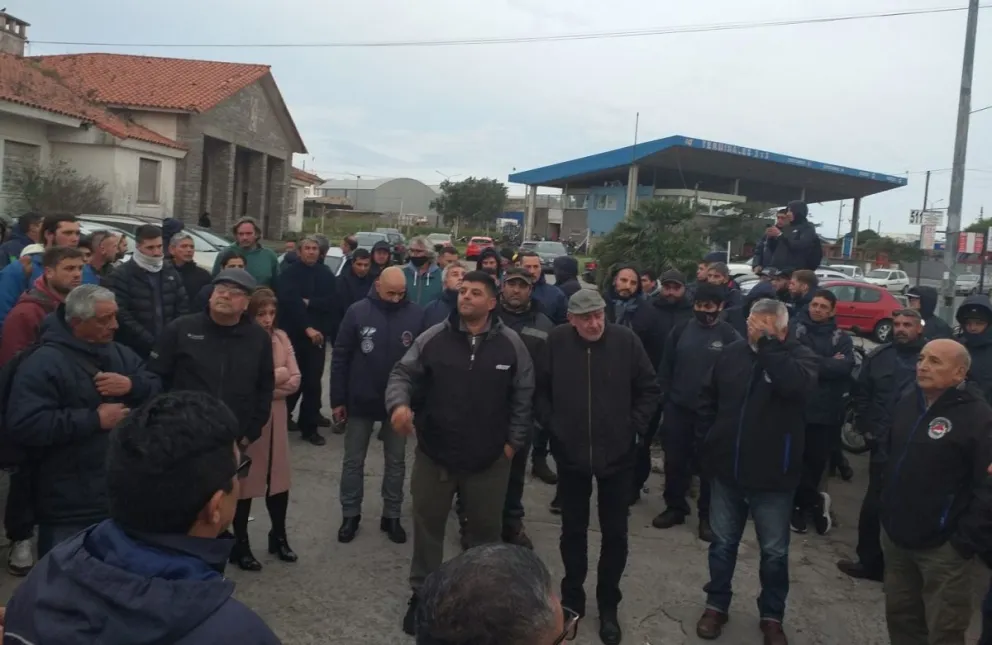 Por falta de acuerdo, trabajadores navales bloquearán este viernes nuevamente el Puerto