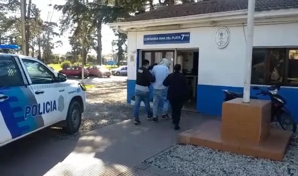 Vendía autopartes por redes sociales y lo detuvieron con carrocerías de dos vehículos robados