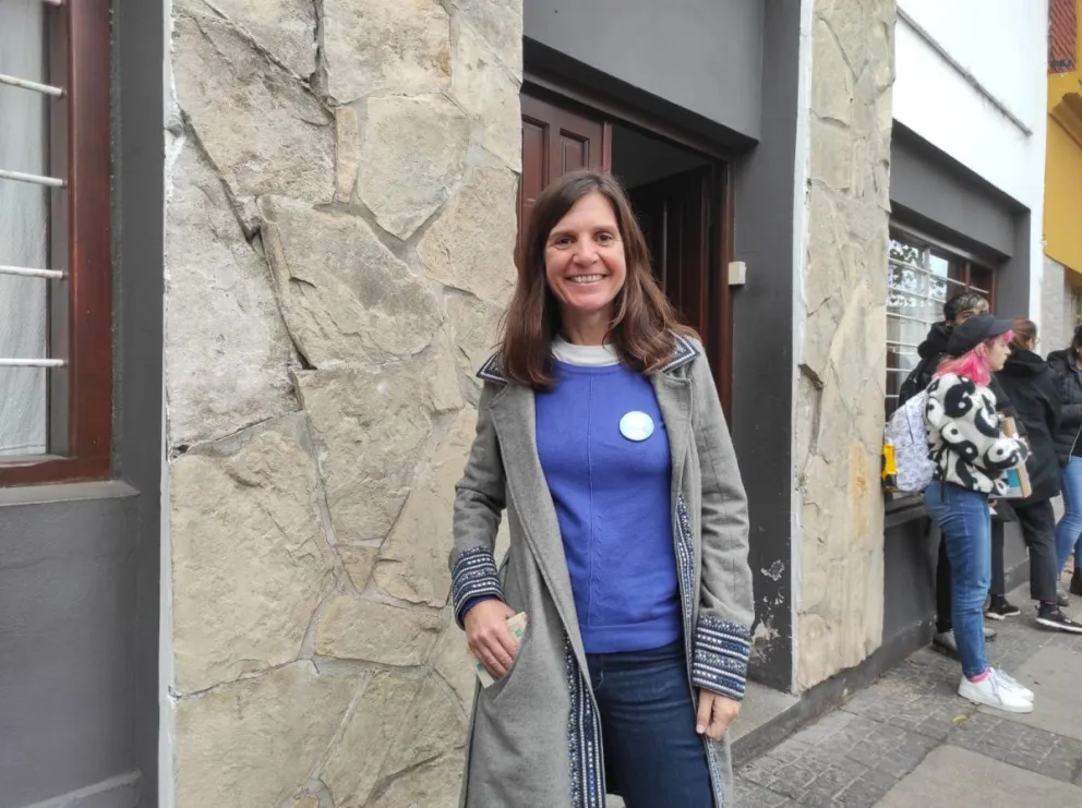 Raverta entregó notebooks en Mar del Plata y reafirmó que será candidata a intendenta: "Hay mucho por hacer"