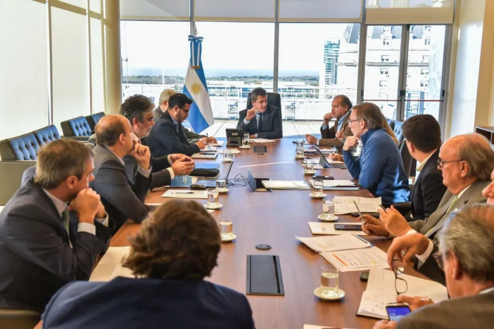 Massa se reunió con su equipo para analizar nuevas medidas económicas