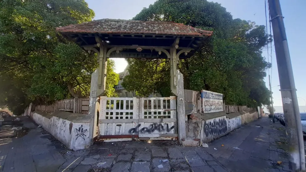 Buscan construir un edificio de viviendas compuesto por dos volúmenes en el predio de Villa Titito